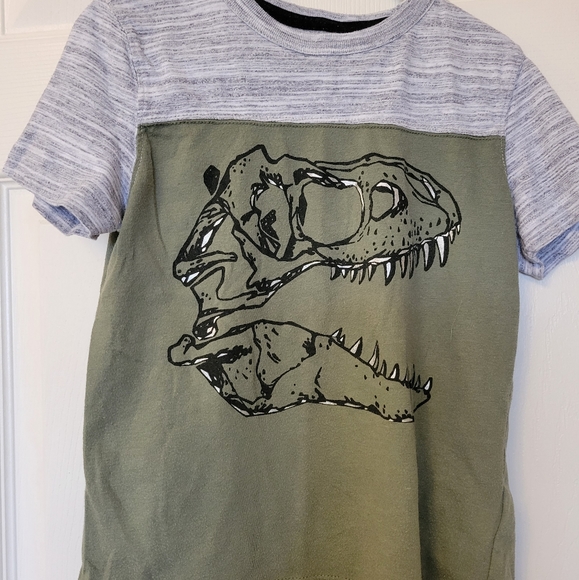 Bundle of 3 Dinsaur Shirts - Picture 2 of 8